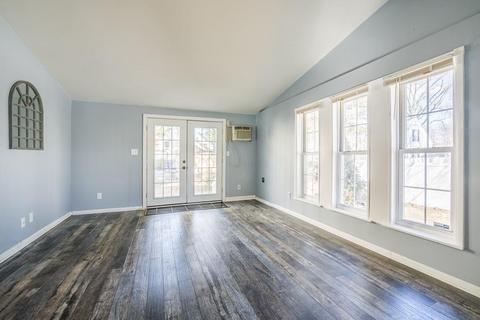 61 Eloise St, Springfield, MA 01118 photo 14
