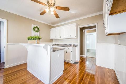 61 Eloise St, Springfield, MA 01118 photo 12
