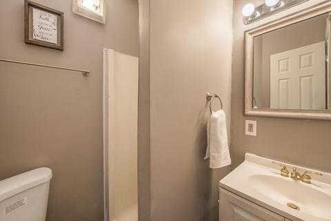 61 Eloise St, Springfield, MA 01118 photo 27