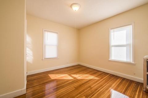 61 Eloise St, Springfield, MA 01118 photo 23