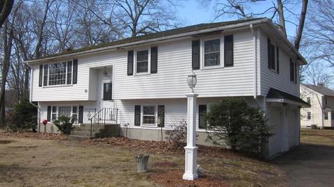 43 Pine St, Franklin, MA 02038 photo 1