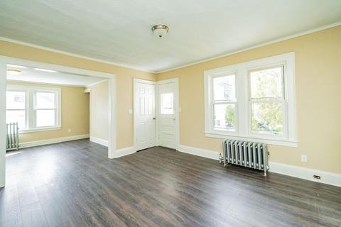 11 Braddock St, Springfield, MA 01109 photo 15