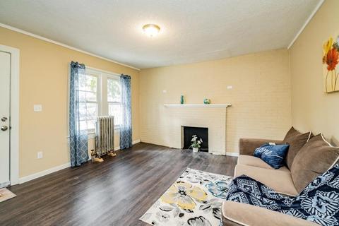 11 Braddock St, Springfield, MA 01109 photo 2