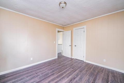 11 Braddock St, Springfield, MA 01109 photo 12
