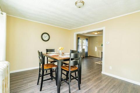 11 Braddock St, Springfield, MA 01109 photo 6
