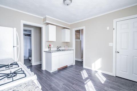 11 Braddock St, Springfield, MA 01109 photo 7