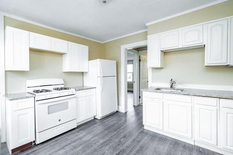11 Braddock St, Springfield, MA 01109 photo 18