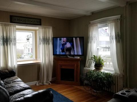 8 Myrtle Sq, Gloucester, MA 01930 photo 2