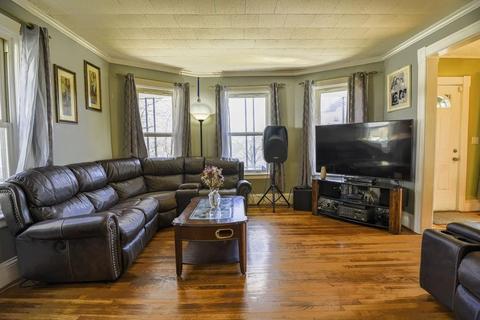 5 Circuit Avenue East, Worcester, MA 01603 photo 2