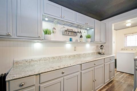 20 Fallston St, Springfield, MA 01119 photo 10
