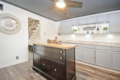 20 Fallston St, Springfield, MA 01119 photo 8