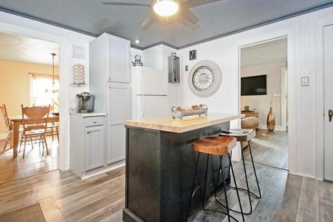 20 Fallston St, Springfield, MA 01119 photo 9