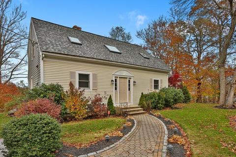 85 Timberlane Dr, Mashpee, MA 02649 photo 2