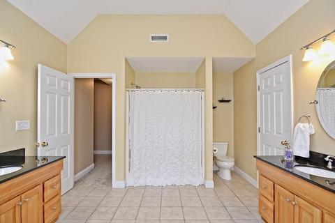 87 Park St, Mendon, MA 01756 photo 24