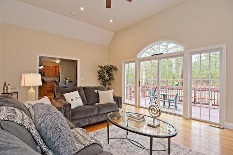 87 Park St, Mendon, MA 01756 photo 15