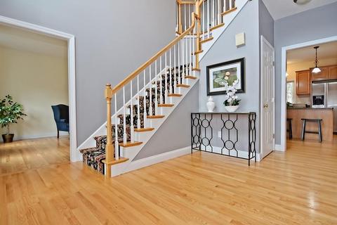87 Park St, Mendon, MA 01756 photo 4