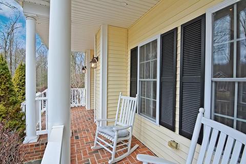 87 Park St, Mendon, MA 01756 photo 3