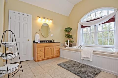 87 Park St, Mendon, MA 01756 photo 23
