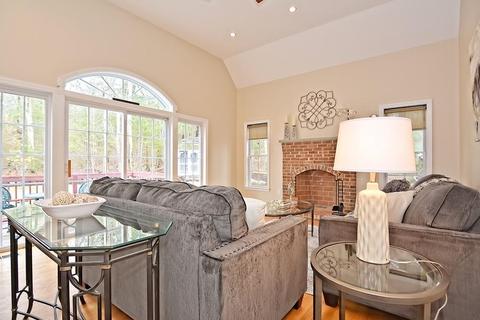 87 Park St, Mendon, MA 01756 photo 16