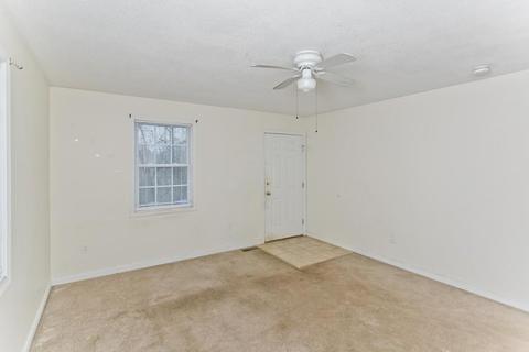 129 Moxon St, Springfield, MA 01151 photo 6