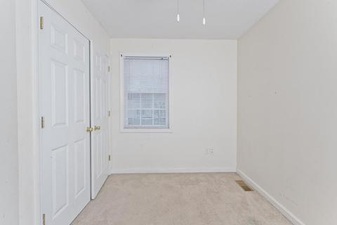 129 Moxon St, Springfield, MA 01151 photo 10