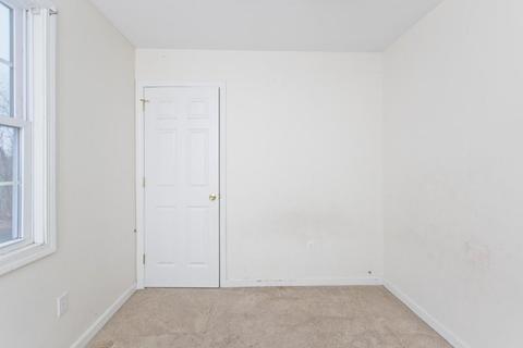 129 Moxon St, Springfield, MA 01151 photo 15