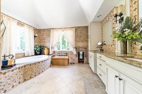 10 Hearthridge Dr, Canton, MA 02021 photo 21