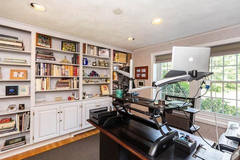 9 Mohawk Dr, Framingham, MA 01701 photo 9