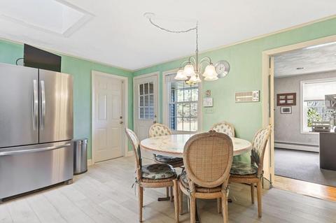 9 Mohawk Dr, Framingham, MA 01701 photo 8