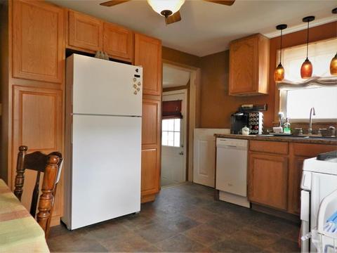875 Wilbraham Rd, Springfield, MA 01109 photo 3