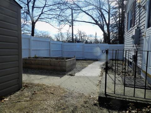 875 Wilbraham Rd, Springfield, MA 01109 photo 23