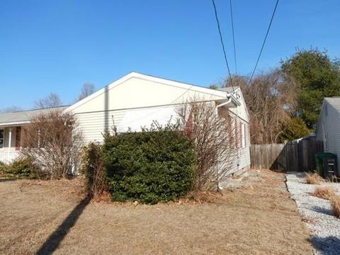 79 Acrebrook Dr, Chicopee, MA 01020 photo 3