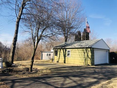 853 Grattan St, Chicopee, MA 01020 photo 4