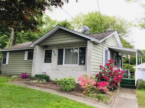 853 Grattan St, Chicopee, MA 01020 photo 1
