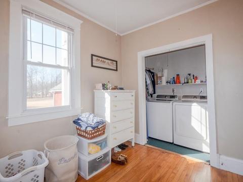 47 E Silver St, Westfield, MA 01085 photo 5