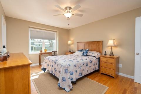 10 Howard Ave, Easthampton, MA 01027 photo 12