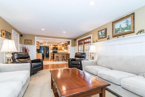 4 Laurelwoods Dr, Townsend, MA 01474 photo 9