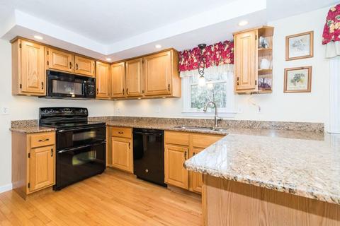 4 Laurelwoods Dr, Townsend, MA 01474 photo 2