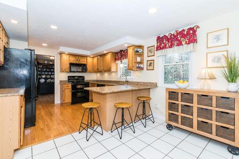 4 Laurelwoods Dr, Townsend, MA 01474 photo 5