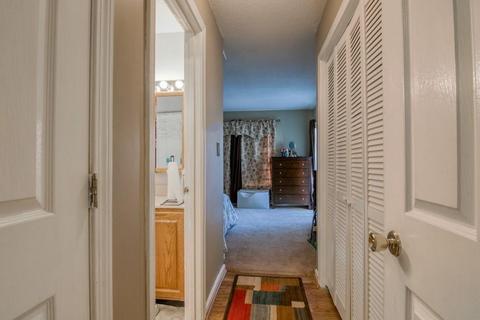 5 Castlegate Dr #B, Springfield, MA 01129 photo 11