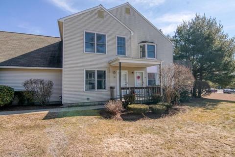 5 Castlegate Dr #B, Springfield, MA 01129 photo 2