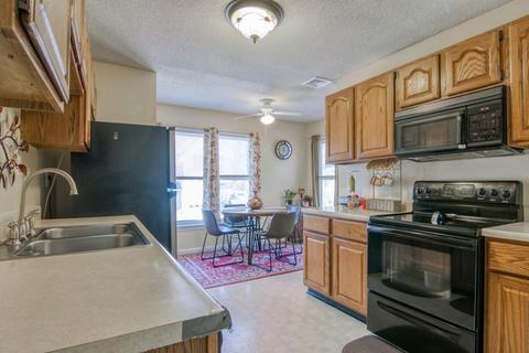 5 Castlegate Dr #B, Springfield, MA 01129 photo 9