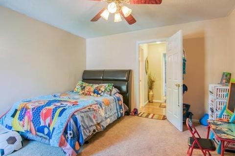 5 Castlegate Dr #B, Springfield, MA 01129 photo 15