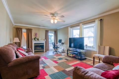 5 Castlegate Dr #B, Springfield, MA 01129 photo 3