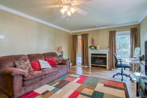 5 Castlegate Dr #B, Springfield, MA 01129 photo 4