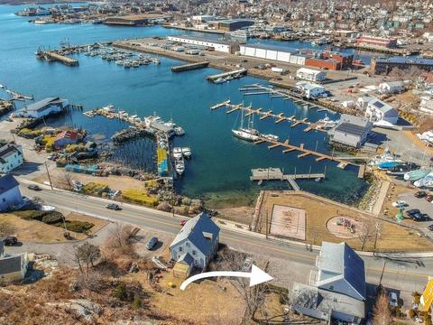 74 E Main St #2, Gloucester, MA 01930 photo 3