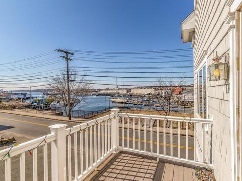 74 E Main St #2, Gloucester, MA 01930 photo 9