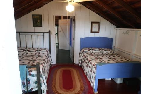 1 Cobble Is, Webster, MA 01570 photo 14