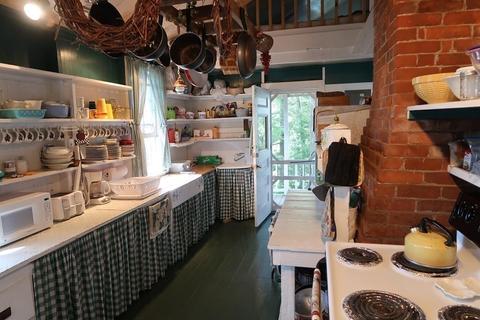 1 Cobble Is, Webster, MA 01570 photo 10