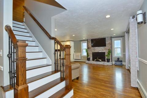 44 N High St, Foxboro, MA 02035 photo 3